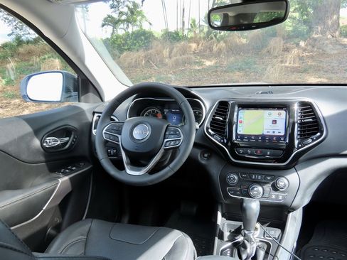 Used 2021 Jeep Cherokee Limited w/ Elite Package FWD image 18