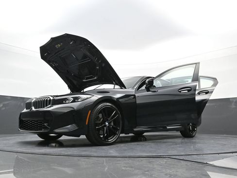 Used 2023 BMW 330i xDrive Sedan w/ M Sport Package image 40