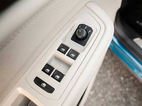 New 2026 Volkswagen Atlas SEL image 15