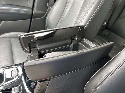 Used 2023 Buick Envision Essence image 31