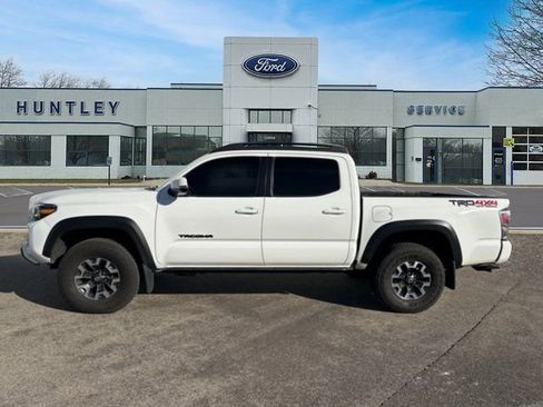 Used 2022 Toyota Tacoma TRD Off-Road w/ TRD Premium Off Road Package image 7