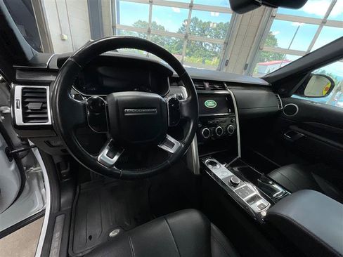Used 2019 Land Rover Discovery HSE AWD/4WD image 13