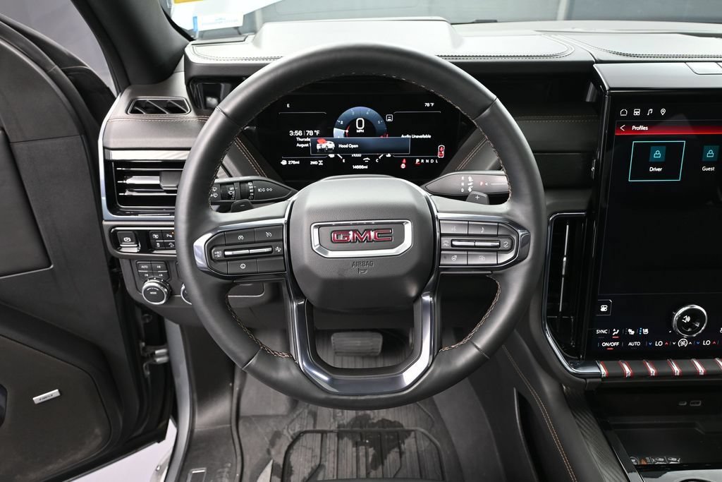 Used 2025 GMC Yukon AT4 AWD/4WD image 23