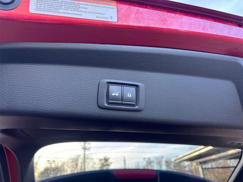 Used 2024 Mitsubishi Outlander SE image 13