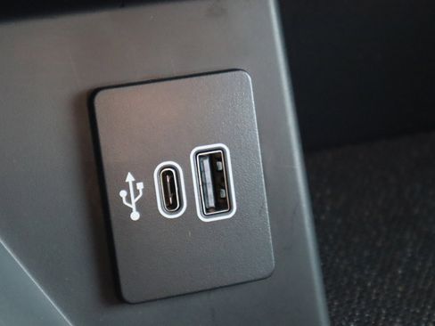 New 2025 Ford F150 Lariat w/ Equipment Group 501A Mid image 28