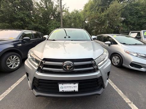 Used 2018 Toyota Highlander SE AWD/4WD image 6