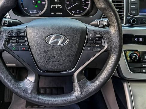 Used 2016 Hyundai Sonata SE FWD image 31