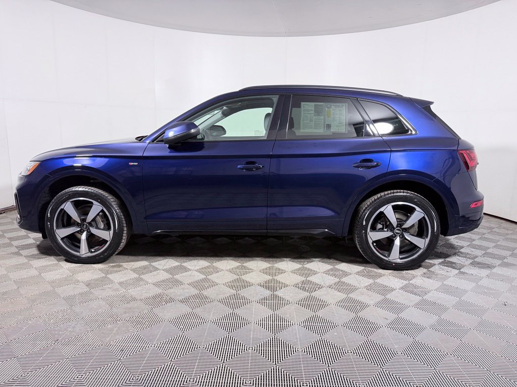 Used 2022 Audi Q5 2.0T Premium Plus w/ Premium Plus Package AWD/4WD image 3