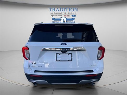 Used 2023 Ford Explorer Limited image 4