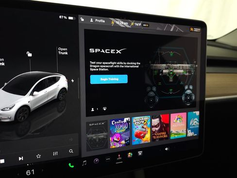 Used 2025 Tesla Model Y Long Range AWD/4WD image 28