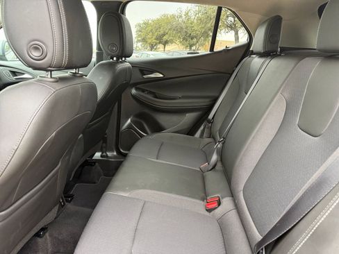 Used 2025 Buick Encore GX Preferred image 25