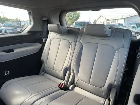 Used 2021 Jeep Grand Cherokee L Overland w/ Advanced Protech Group III AWD/4WD image 17