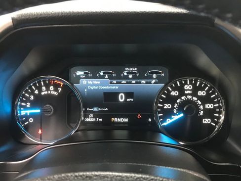 Used 2019 Ford F150 Lariat image 15