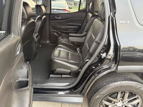 Used 2017 GMC Acadia SLT w/ LPO, Cargo Package FWD image 9
