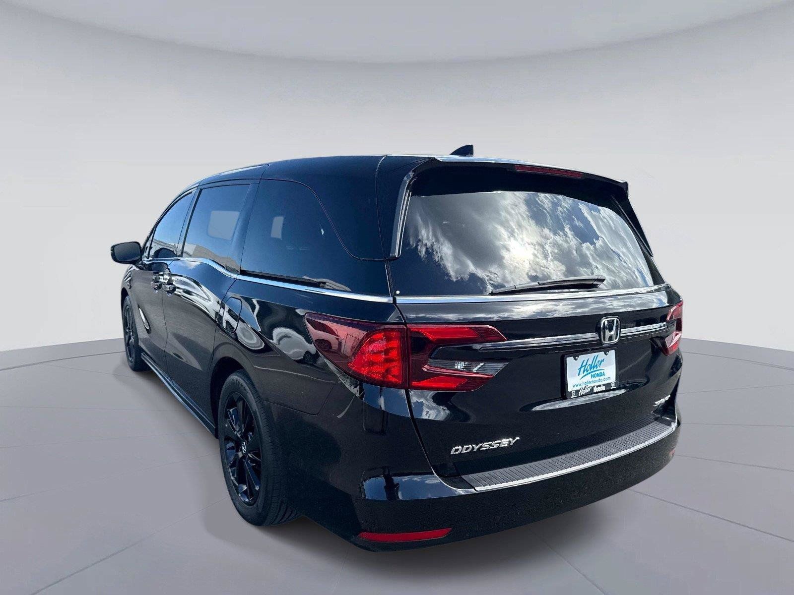 Certified 2024 Honda Odyssey Sport image 6
