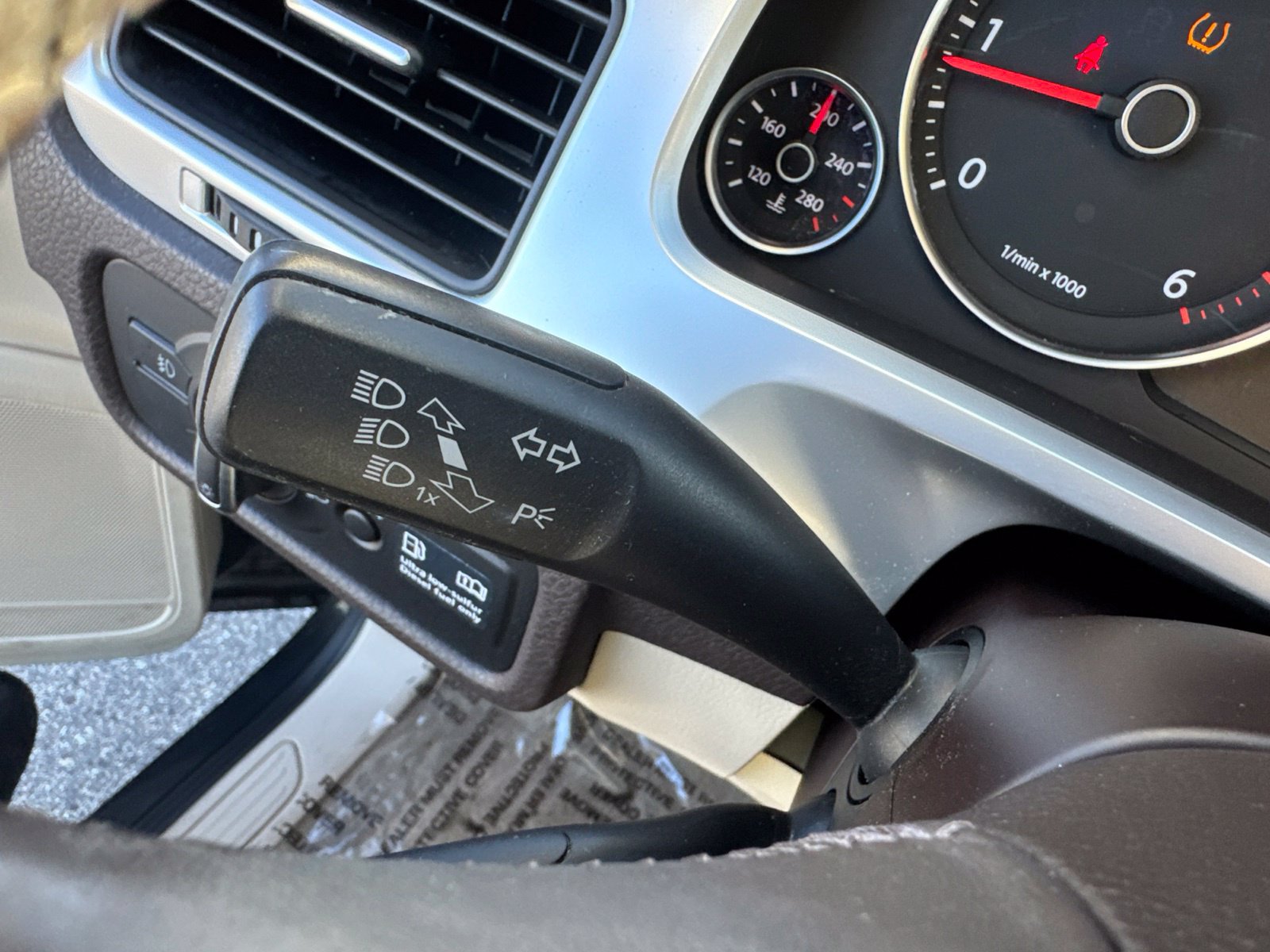 Used 2012 Volkswagen Touareg TDI AWD/4WD image 20