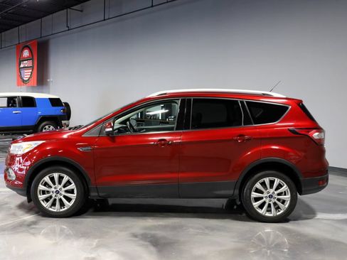 Used 2017 Ford Escape Titanium FWD image 4