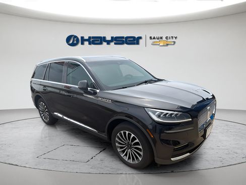 Used 2024 Lincoln Aviator AWD w/ Premium Package image 45