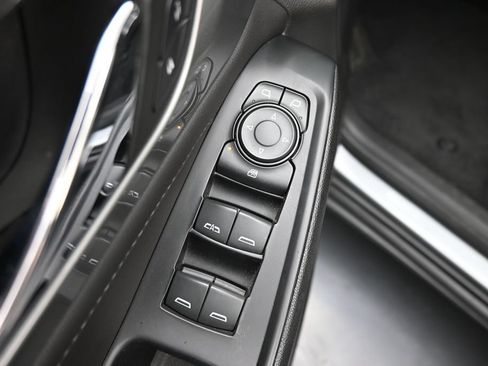 Used 2023 Chevrolet Traverse LT AWD/4WD image 19