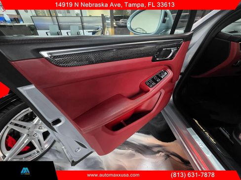 Used 2015 Porsche Macan Turbo image 32