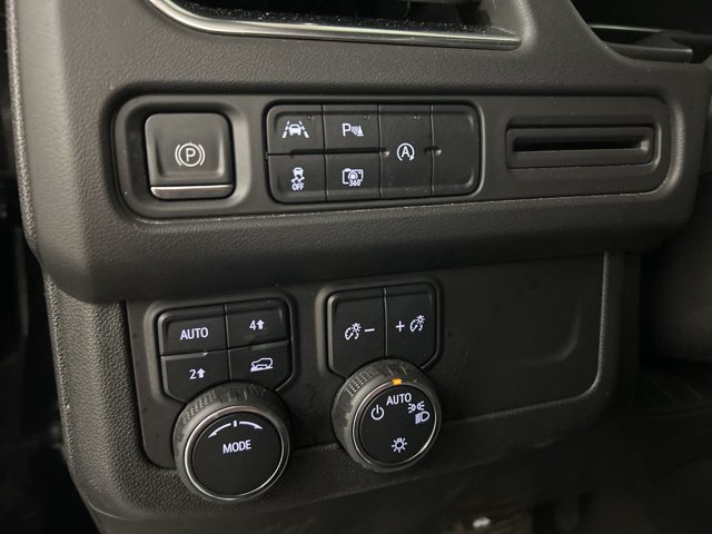Used 2024 Chevrolet Suburban RST w/ Luxury Package AWD/4WD image 9