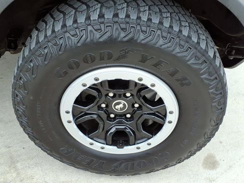 Used 2022 Ford Bronco Badlands w/ Sasquatch Package image 9