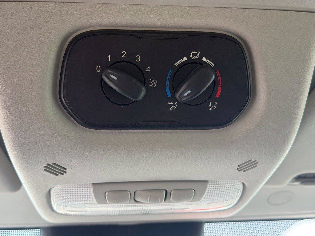 Used 2019 Ford Transit 150 XLT RWD image 13