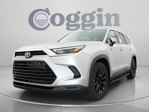 New 2026 Toyota Grand Highlander AWD image 32