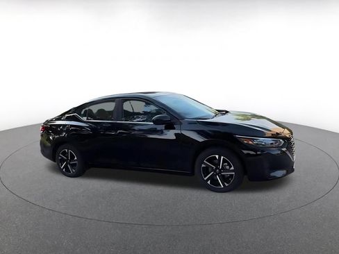 Used 2025 Nissan Sentra SV FWD image 2