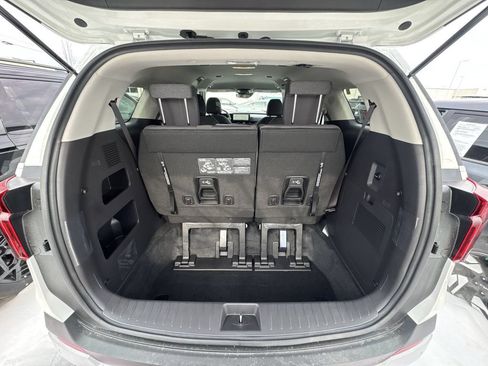 New 2026 Kia Carnival LX FWD image 24
