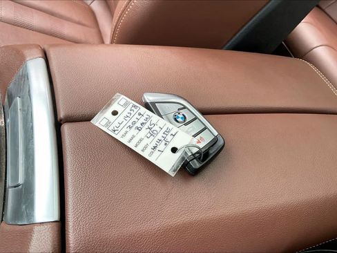 Used 2019 BMW X5 xDrive40i w/ M Sport Package AWD/4WD image 14