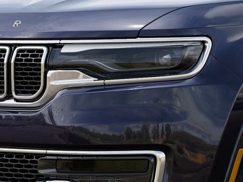 New 2025 Jeep Wagoneer 4WD w/ HD Trailer Tow Package image 27