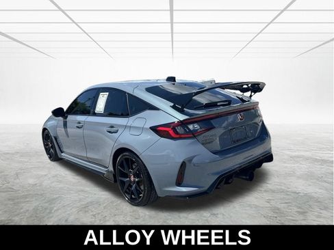 Used 2025 Honda Civic Type R image 7