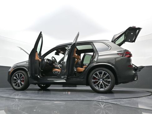 New 2026 BMW X5 xDrive50e w/ M Sport Package image 45