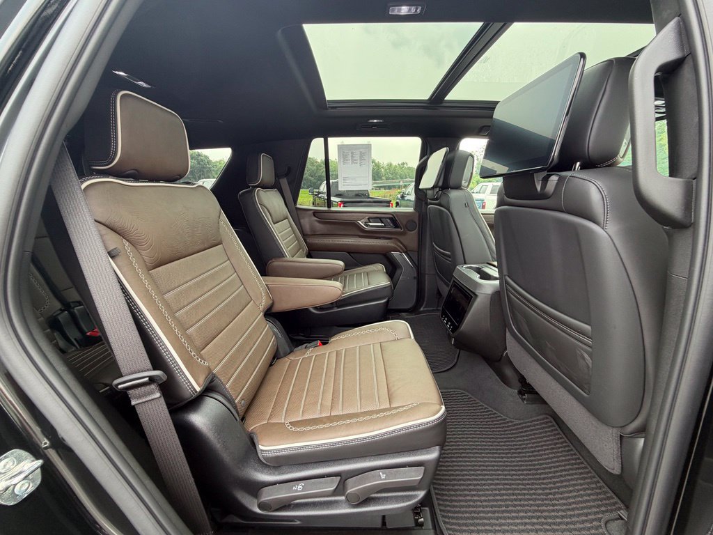 Used 2026 GMC Yukon Denali Ultimate AWD/4WD image 24