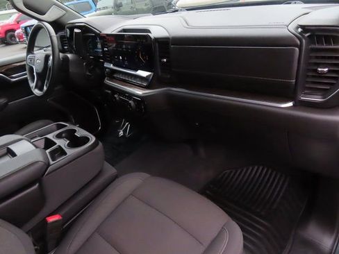 Used 2025 Chevrolet Silverado 1500 LT image 37