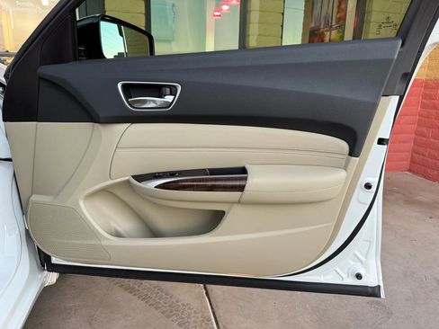 Used 2020 Acura TLX image 25