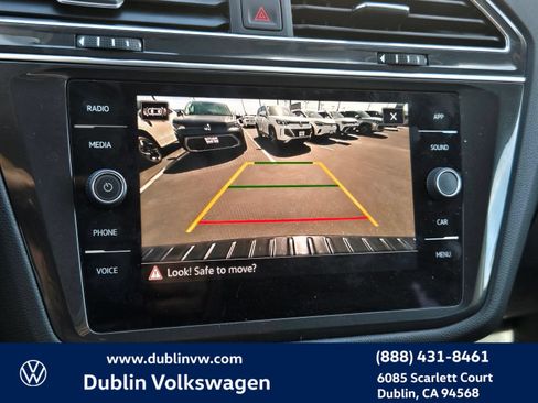 Certified 2023 Volkswagen Tiguan SE FWD image 14