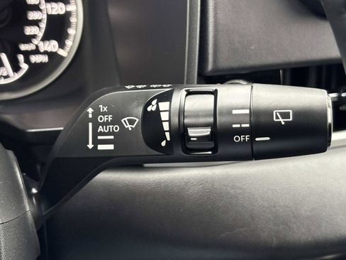 Used 2024 Mitsubishi Outlander SE image 30