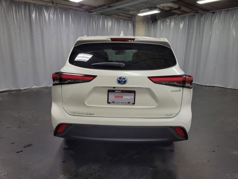 Used 2021 Toyota Highlander XLE image 7