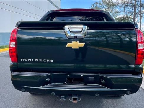 Used 2013 Chevrolet Avalanche LT RWD image 16