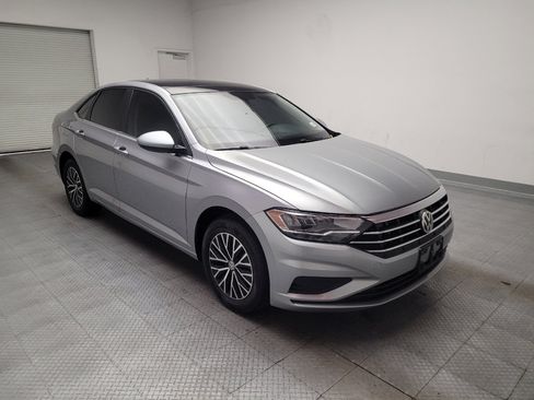 Used 2021 Volkswagen Jetta SE FWD image 12