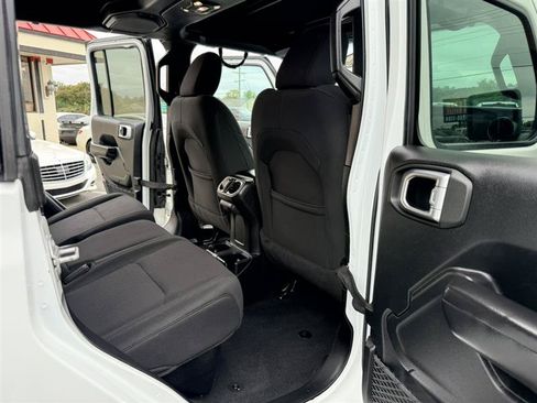 Used 2020 Jeep Gladiator Sport w/ Quick Order Package 23S AWD/4WD image 14