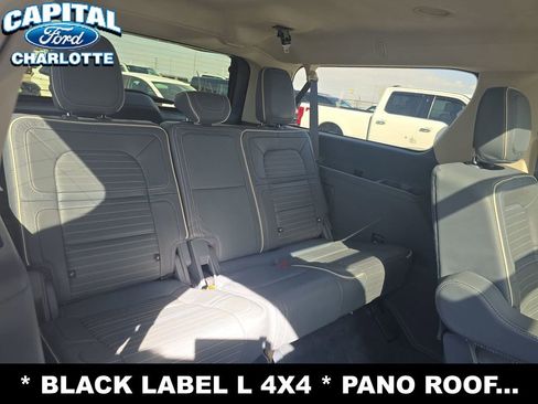 Used 2023 Lincoln Navigator L Black Label image 13