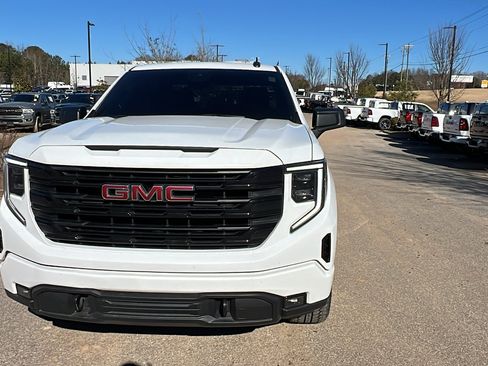 Used 2024 GMC Sierra 1500 Elevation image 3