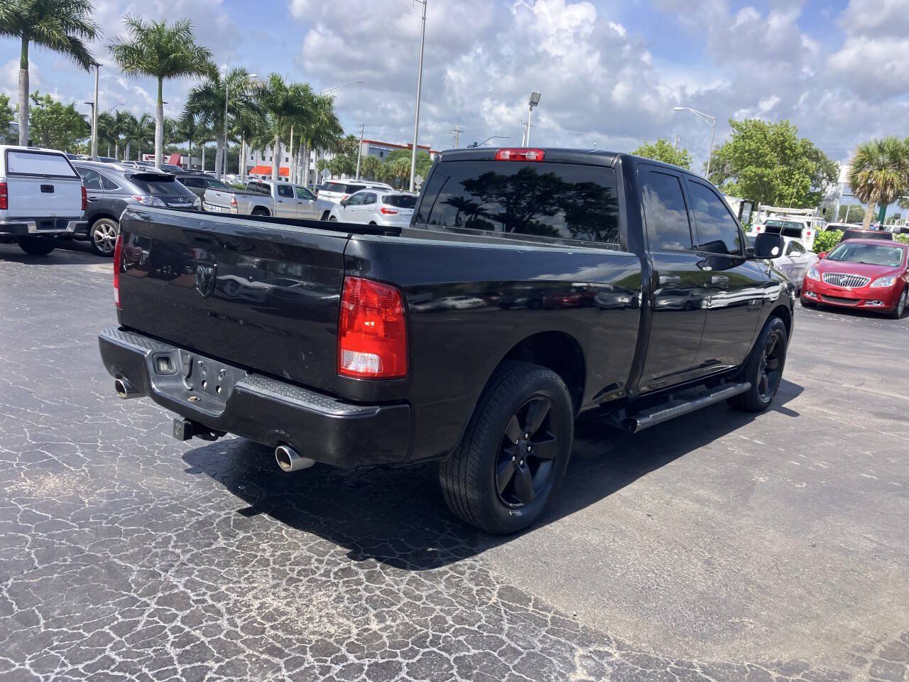 Used 2017 RAM 1500 Express w/ Black Ram 1500 Express Group RWD image 5