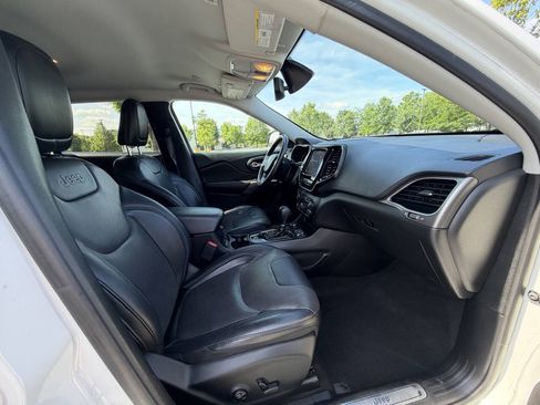 Used 2019 Jeep Cherokee Limited AWD/4WD image 15