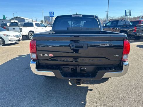 Used 2023 Toyota Tacoma SR5 AWD/4WD image 6