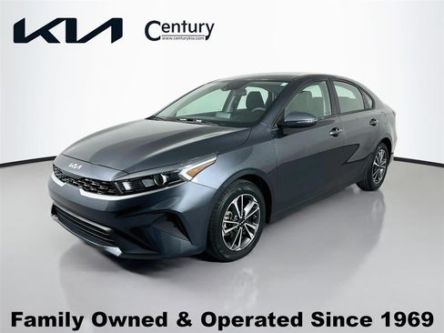 Used 2023 Kia Forte LXS w/ LXS Technology Package FWD image 1