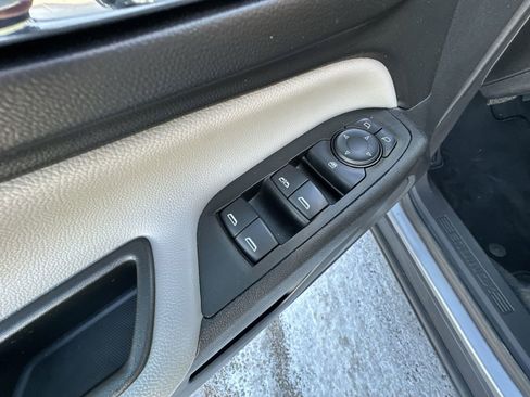 Used 2024 Chevrolet Equinox LS w/ LS Convenience Package image 22